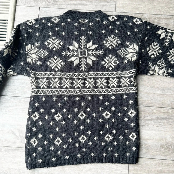 Vintage Christopher Rand Wool Blend Heavy Weight  Snowflake Sweater - Picture 13 of 14